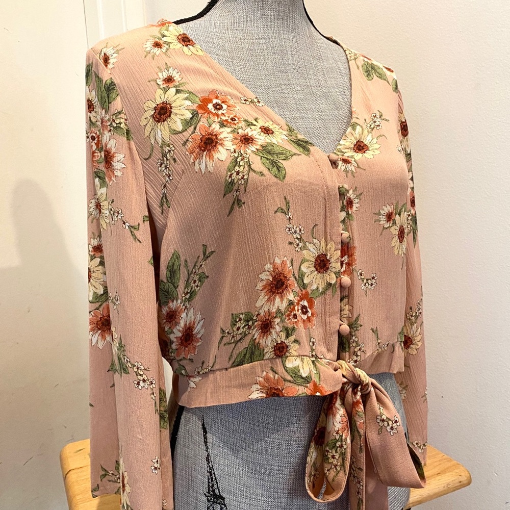 NWT Boho Pink Floral Top Medium